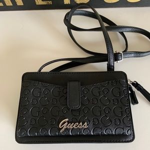 Guess Crossbody Clutch Purse